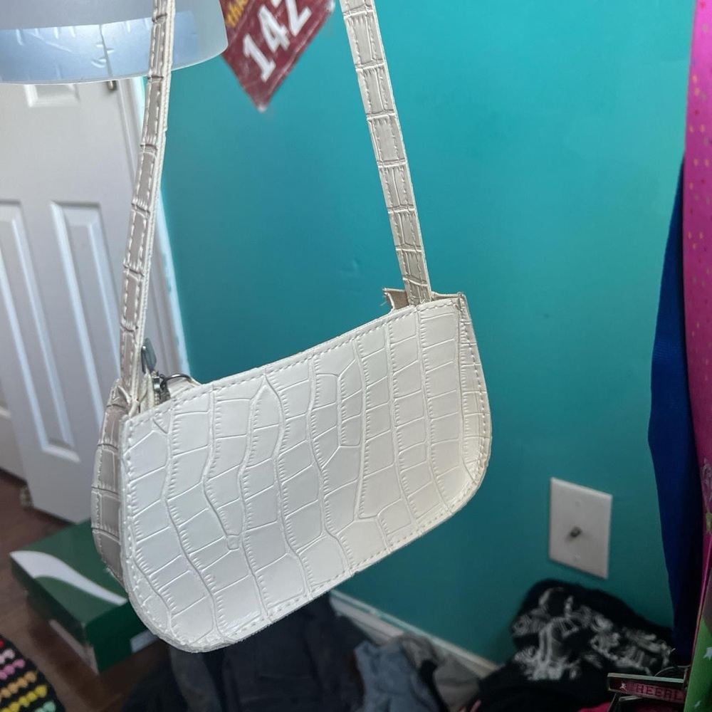 Tan/Beige Croc Skin Shoulder Purse